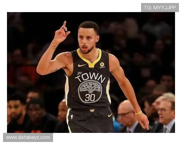 多特蒙德关键战连续崩盘,防守漏洞与稳定性问题逐步反映至赛季走势 多特蒙德关键战连续崩盘,防守漏洞与稳定性问题逐步反映至赛季走势